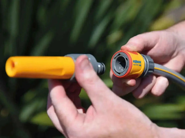 Hozelock 2292 Hose Nozzle - Durable and Adjustable Spray for Perfect Watering